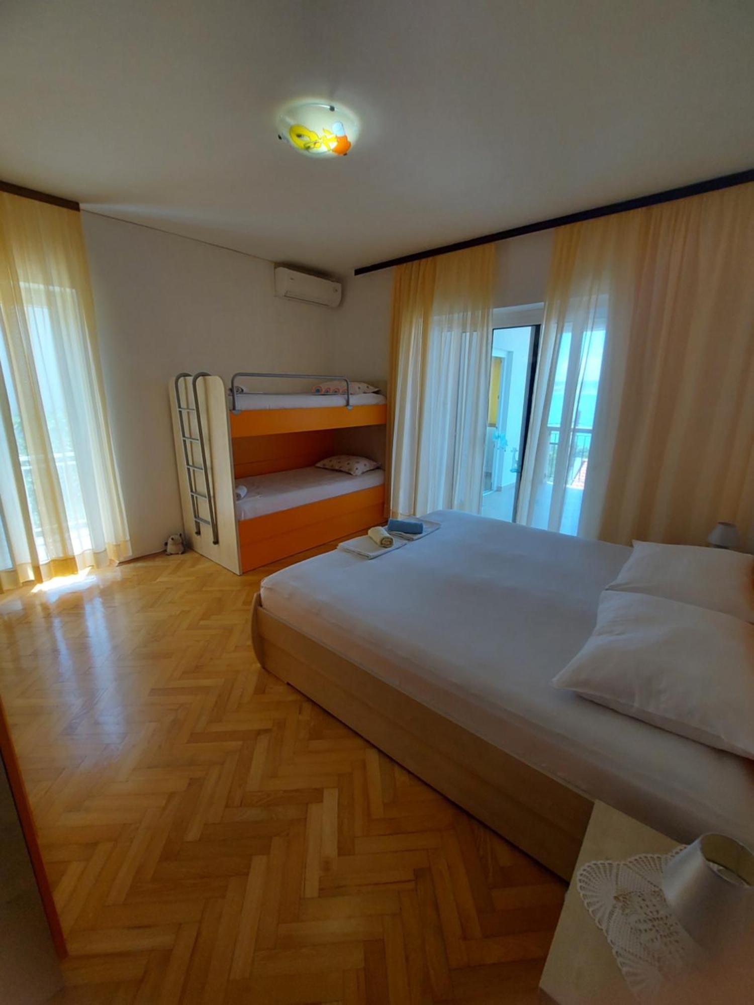 Apartments Europa Starigrad Paklenica Exterior foto