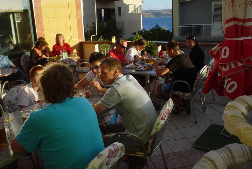 Apartments Europa Starigrad Paklenica Exterior foto