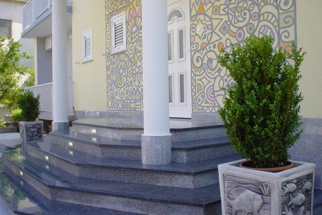 Apartments Europa Starigrad Paklenica Exterior foto
