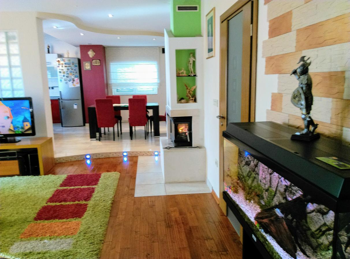 Apartments Europa Starigrad Paklenica Exterior foto