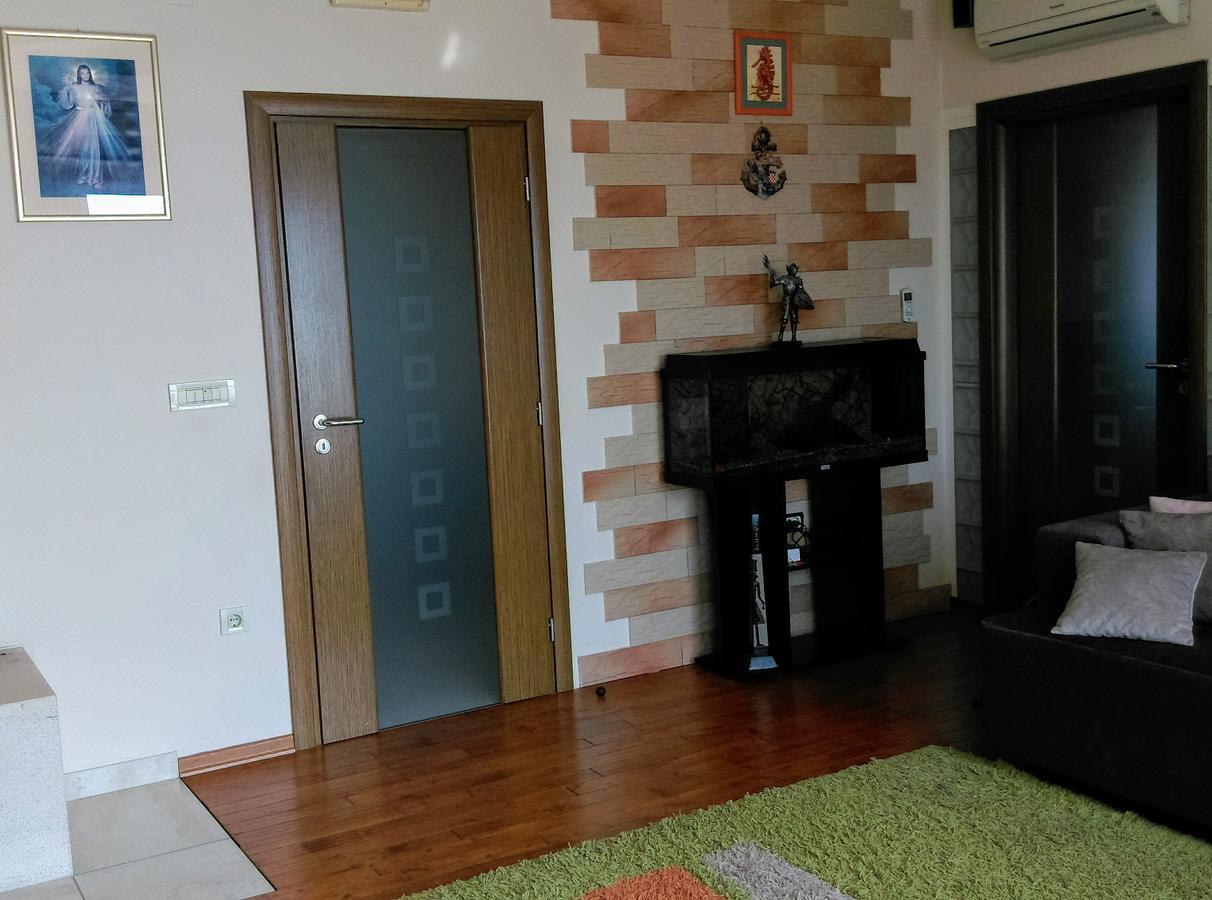 Apartments Europa Starigrad Paklenica Exterior foto