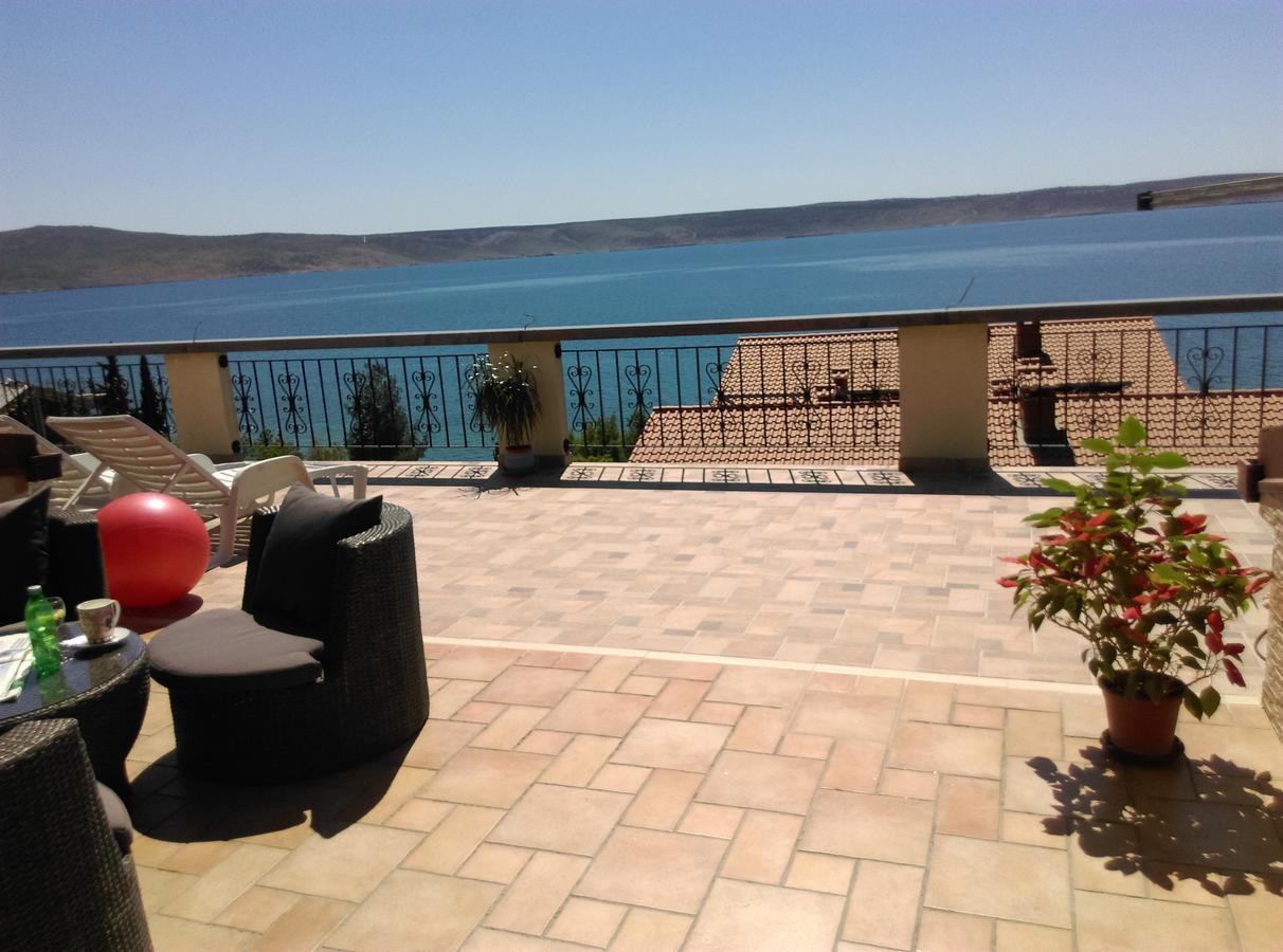 Apartments Europa Starigrad Paklenica Exterior foto